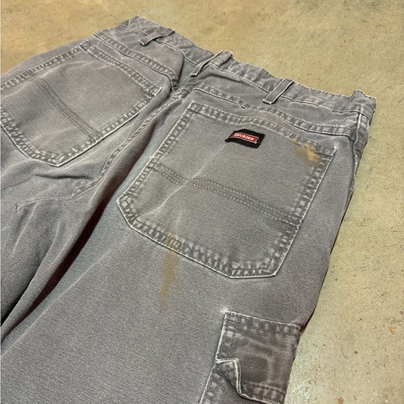 Dickies Grey Cargo Shorts - Picture 4 of 4